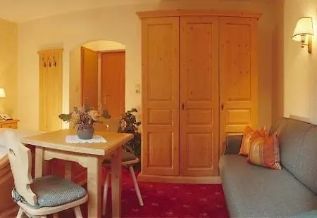 Hotel Almrausch 3*