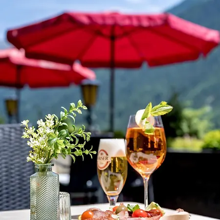 Almrausch ノイシュティフト・イム・シュトゥーバイタール