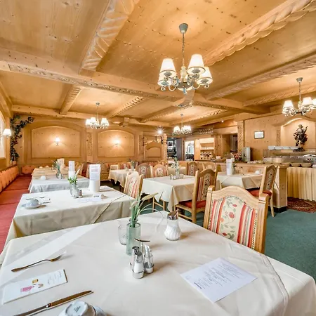 Almrausch فندق 3*