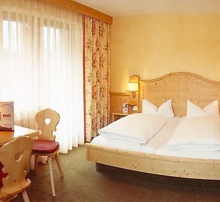 Hotel Almrausch 3*